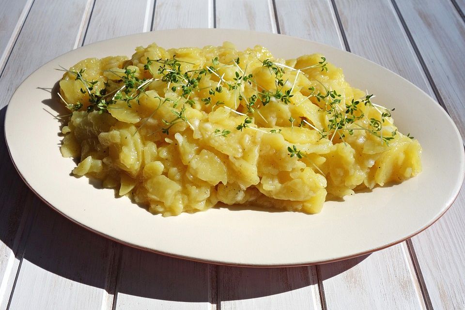 Kartoffelsalat, warm und ohne Mayonnaise