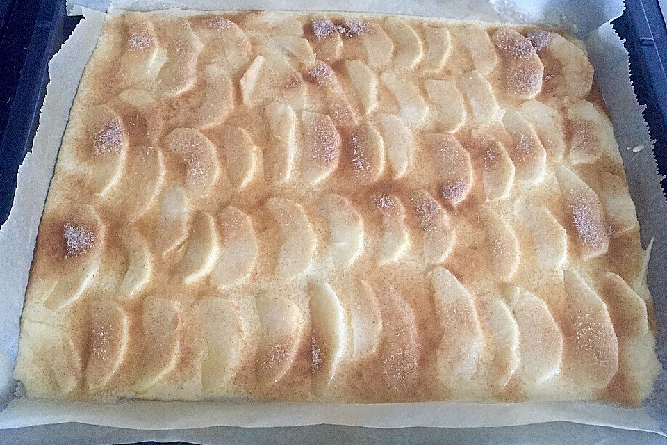 Apfelpfannkuchen aus dem Ofen