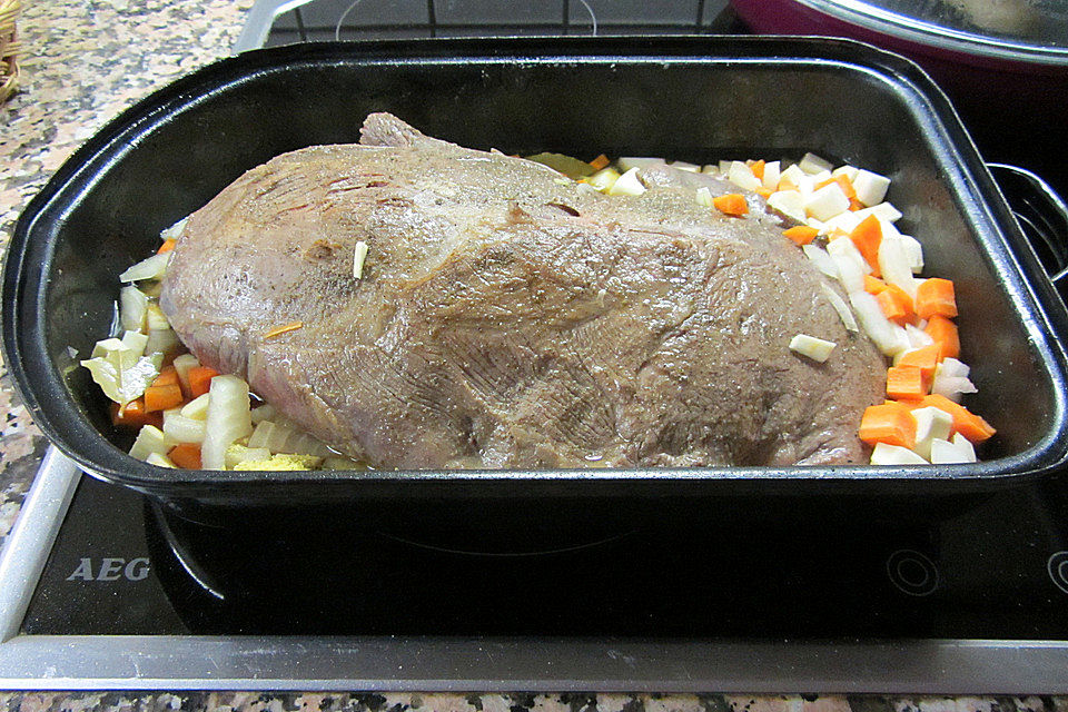 Sauerbraten von der Wildschweinkeule