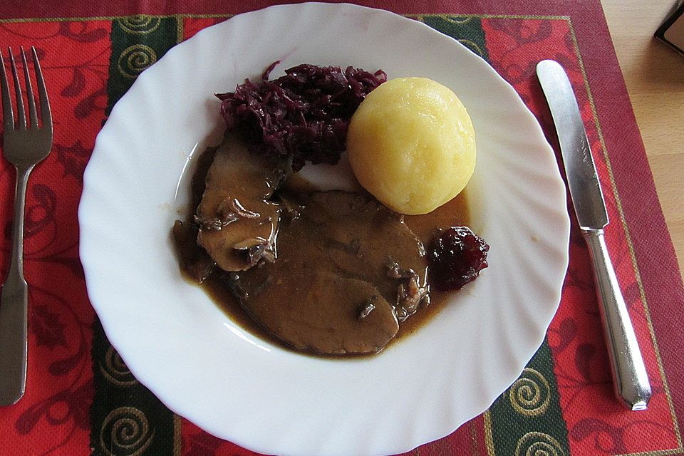 Sauerbraten von der Wildschweinkeule