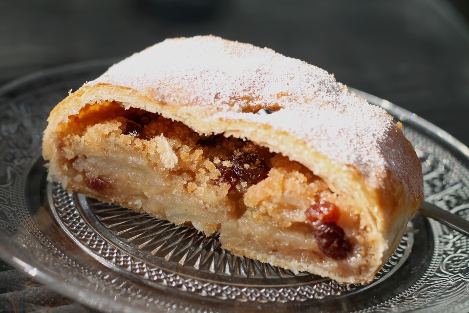 Apfelstrudel Blatterteig Semmelbrosel Rezepte Chefkoch 