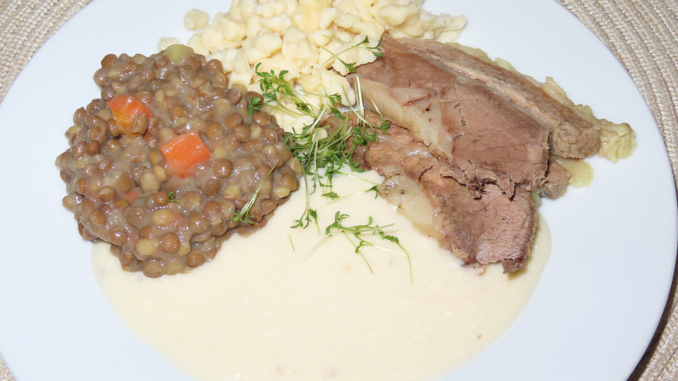 Gekochtes Rindfleisch mit heller Sauce von utelaufenberg