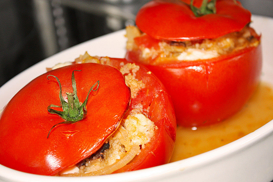 Gefüllte Tomaten mit Couscous