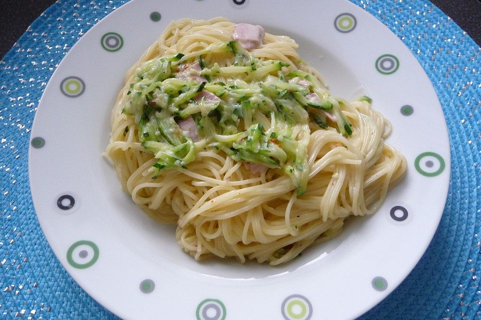 Spaghetti mit Zucchini – Carbonara