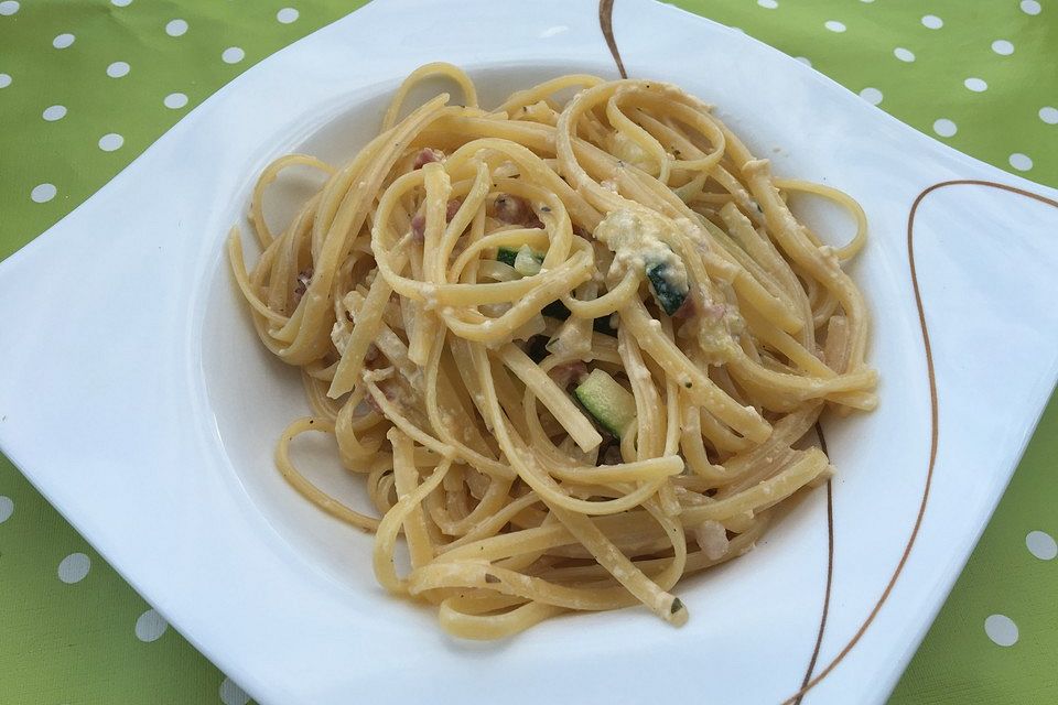 Spaghetti mit Zucchini – Carbonara