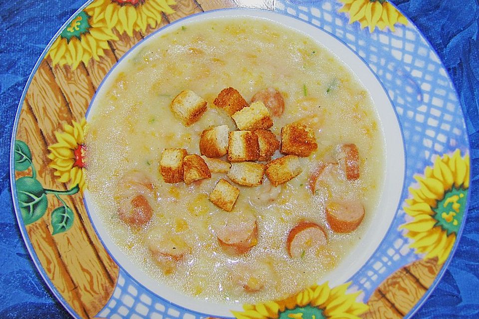 Bunte Kartoffelsuppe mit Croûtons