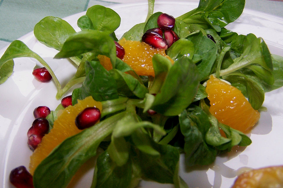 Farbenfreudiger Granatapfel - Orangen - Feldsalat