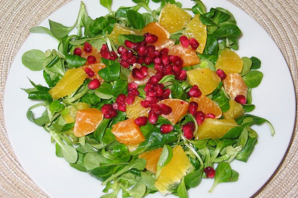 Farbenfreudiger Granatapfel - Orangen - Feldsalat