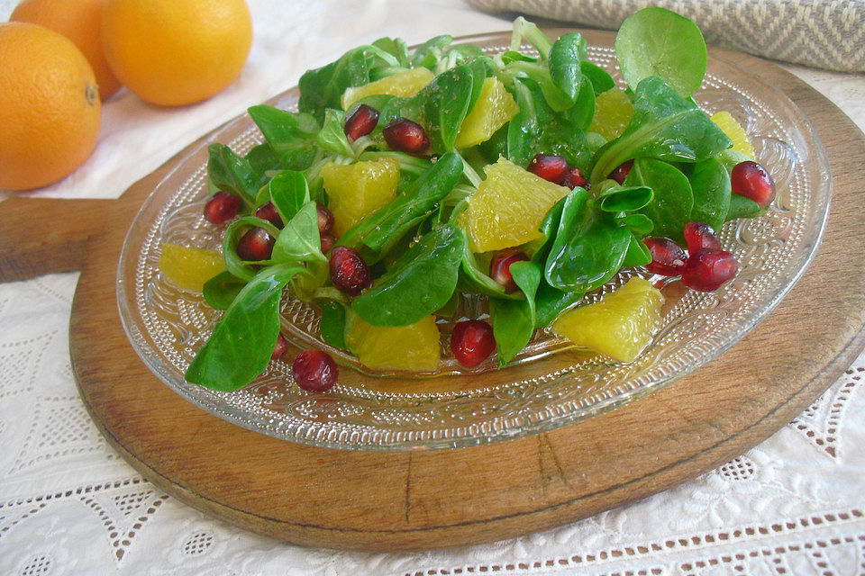 Farbenfreudiger Granatapfel - Orangen - Feldsalat