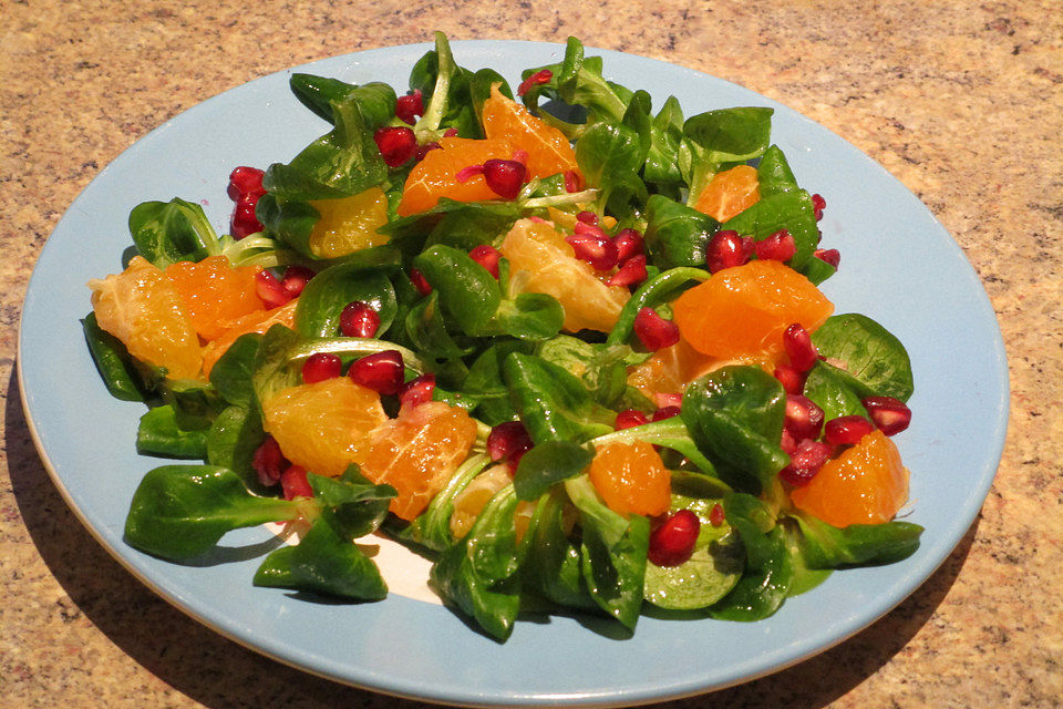 Farbenfreudiger Granatapfel - Orangen - Feldsalat