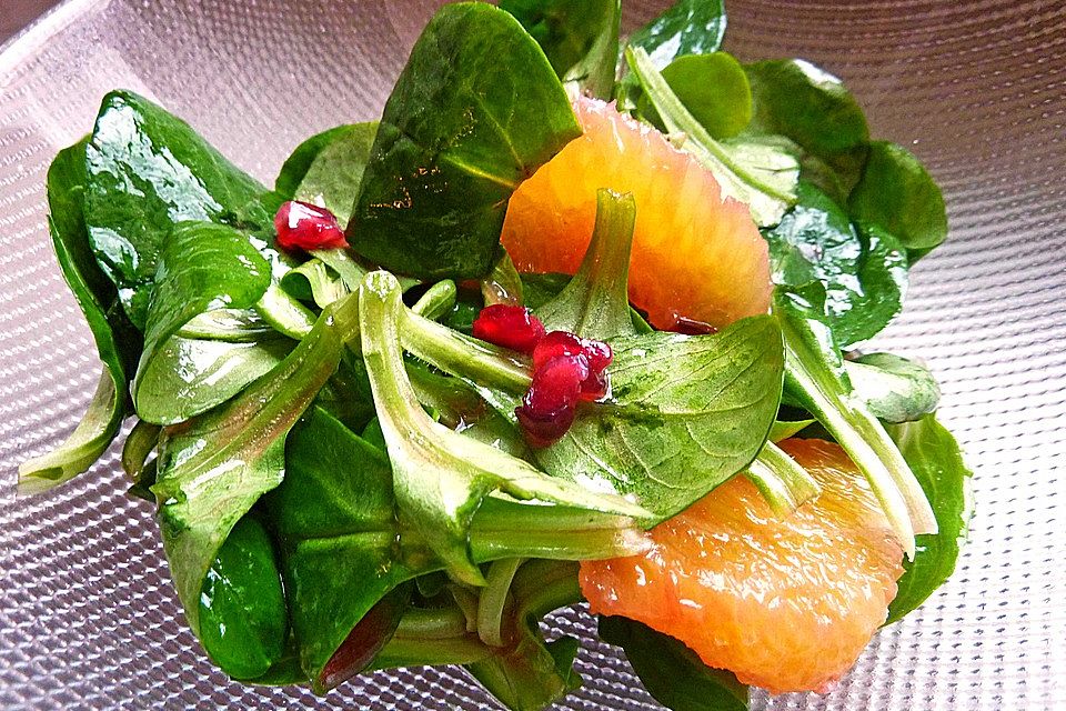 Farbenfreudiger Granatapfel - Orangen - Feldsalat