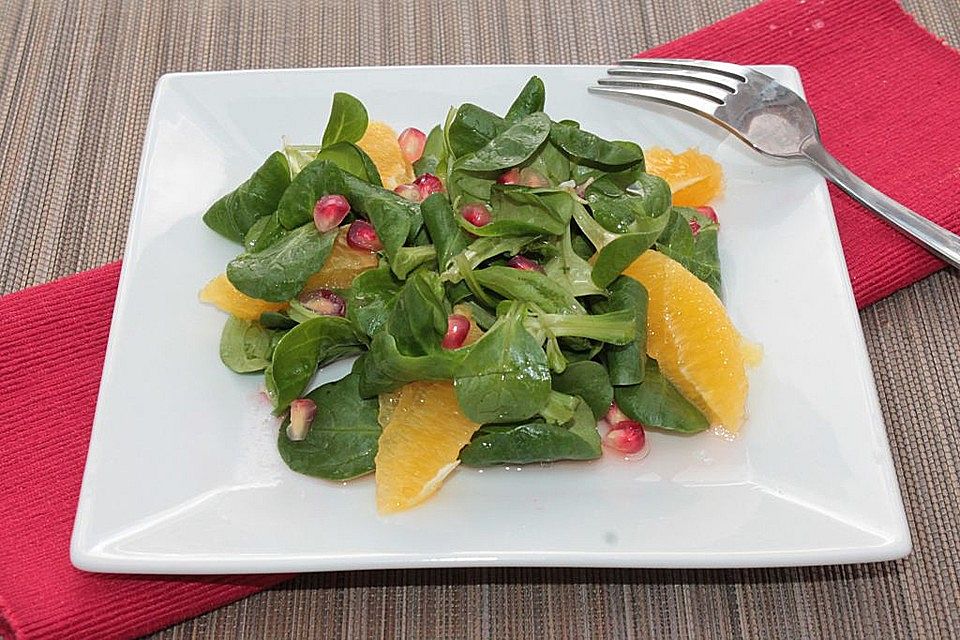 Farbenfreudiger Granatapfel - Orangen - Feldsalat