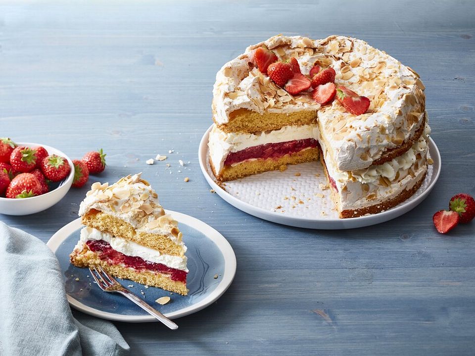 Baiser - Torte mit Himbeer - oder Brombeercreme von mickyjenny| Chefkoch