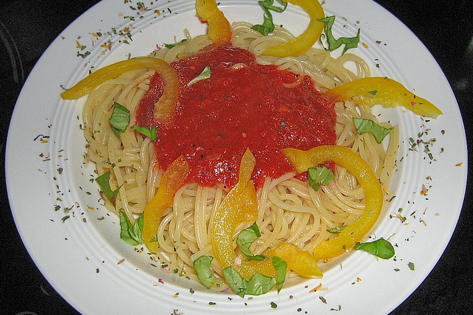 Spaghetti al Sugo di Peperoni