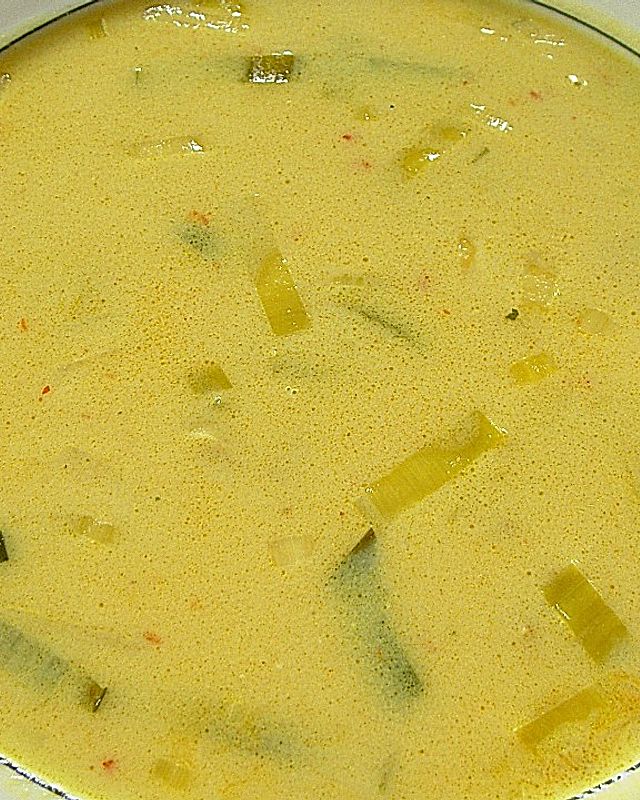 Pikante Curry - Hühnersuppe mit Kokosmilch