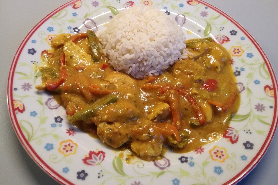 Farbenfrohes Putencurry Farbenfrohes Putencurry