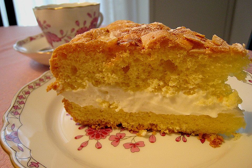 Zitronencremetorte