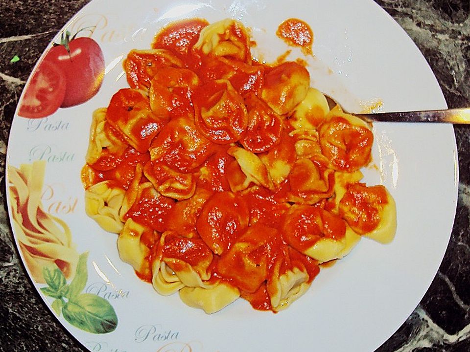 Frische Tomatensuppe mit Tortellini von lottixx | Chefkoch