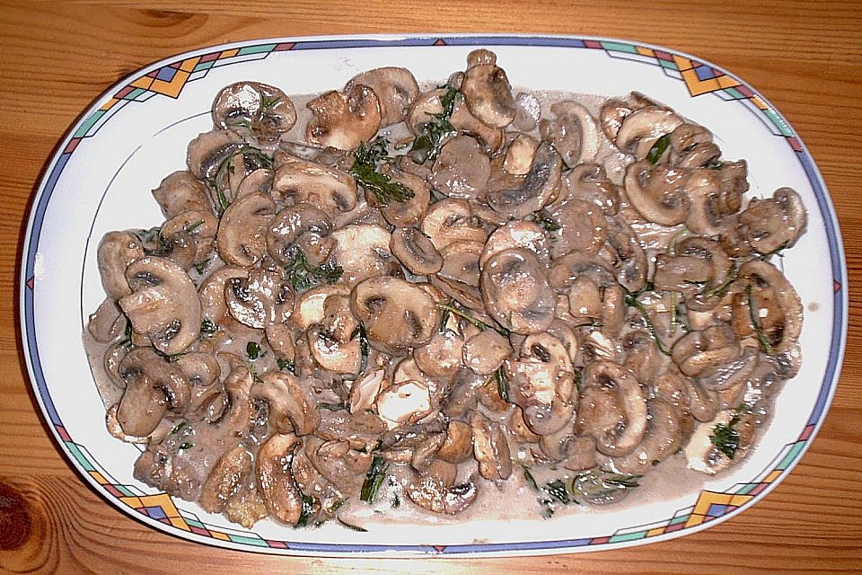 Champignons mit Knoblauch