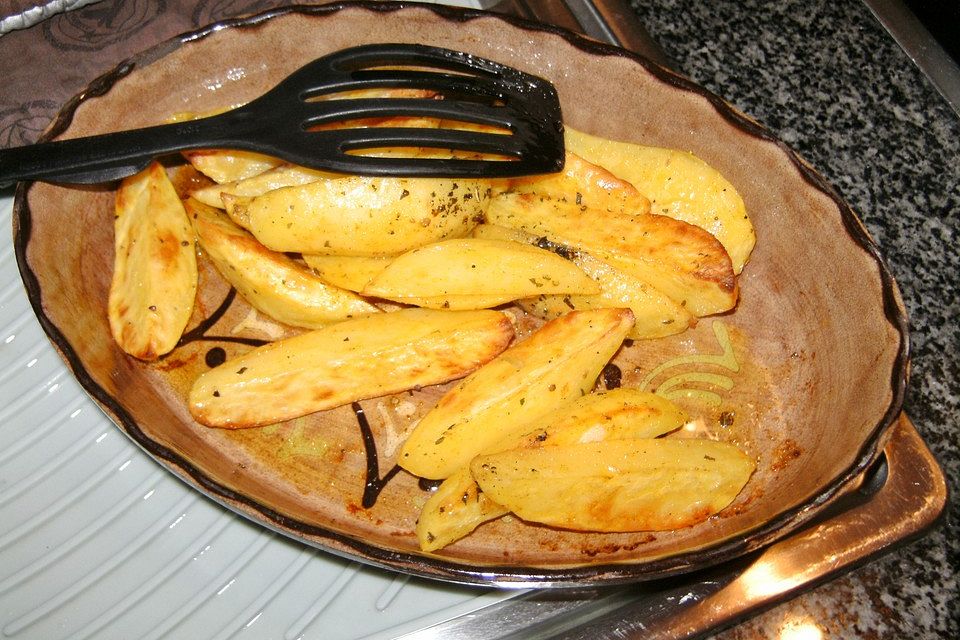 Würzige Kartoffelecken