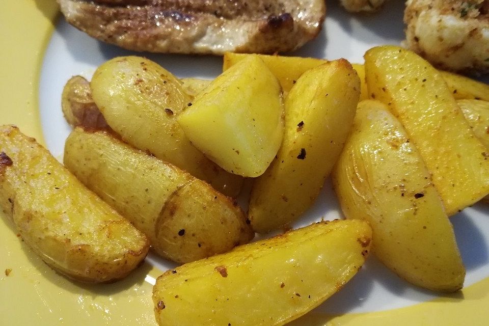 Würzige Kartoffelecken