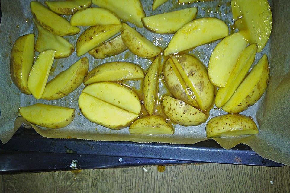 Würzige Kartoffelecken