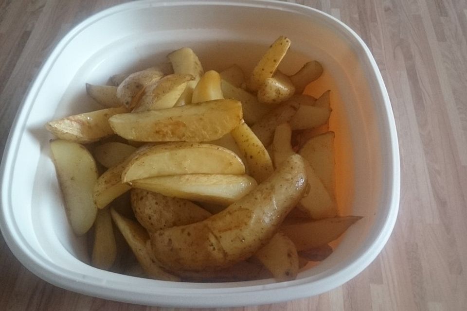 Würzige Kartoffelecken