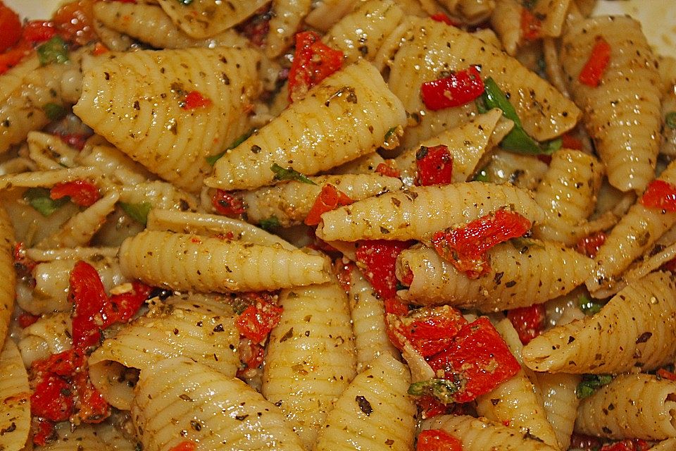 Nudelsalat mit Paprika