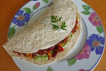 Tortillas mit Hackfleisch und Bohnen