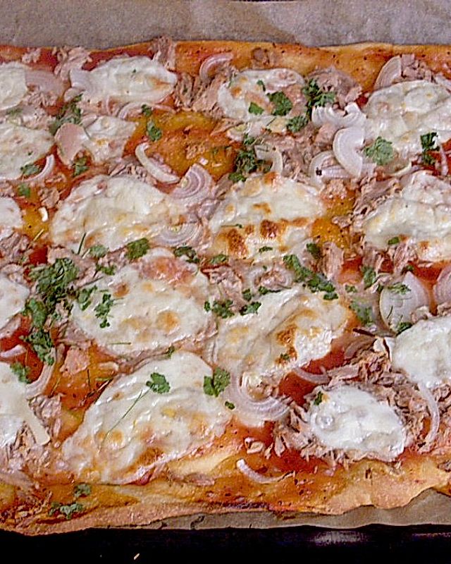 Thunfisch - Pizza mit geräuchertem Büffelmozzarella