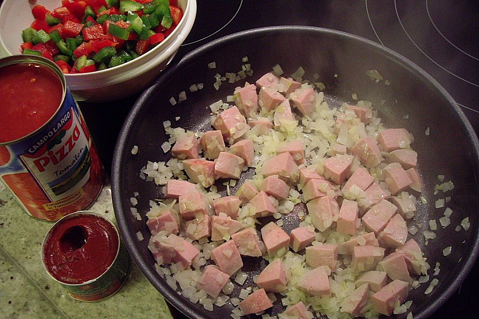 Geflügelwurst - Gulasch aus dem Wok