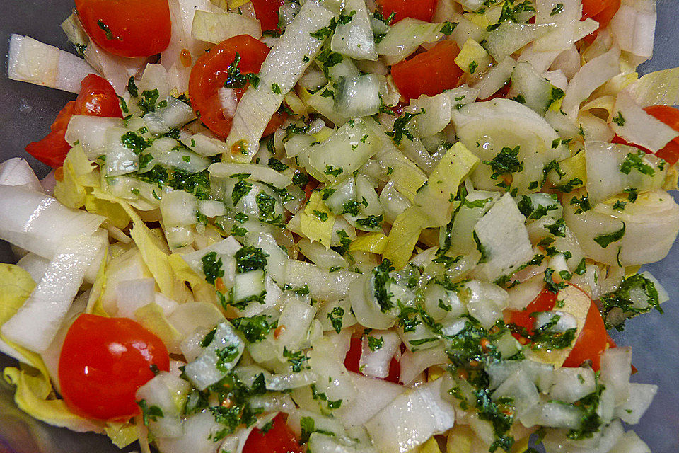 Chicoree - Tomaten - Salat