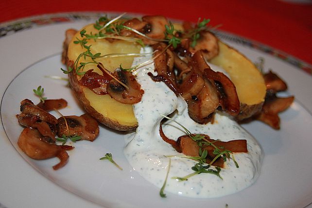 Baked Potato mit Sour Cream und Champignons von CookingJulie| Chefkoch