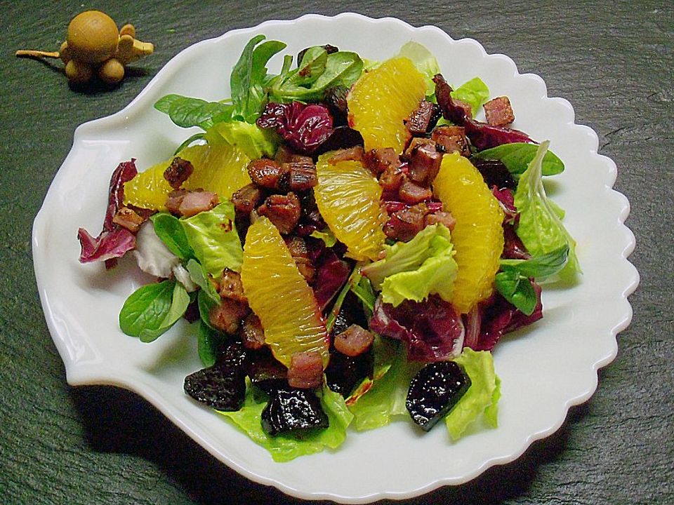 Feldsalat mit Roter Bete, Orangen, Schinken und Pinienkernen| Chefkoch