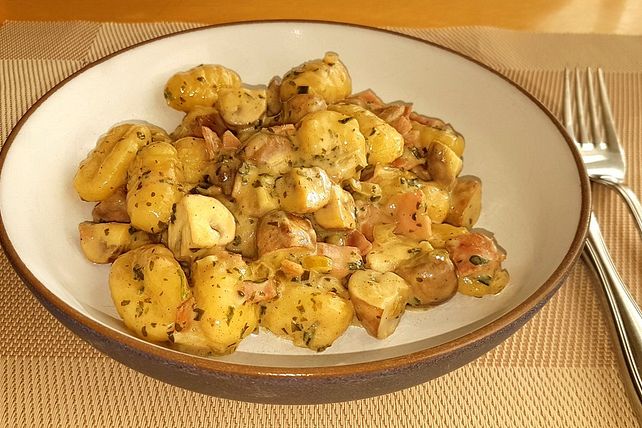 Gnocchipfanne mit Champignon-Schinken-Sahnesauce von Feline86| Chefkoch