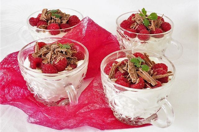 Mascarpone - Quark - Creme mit Himbeeren von steffire| Chefkoch