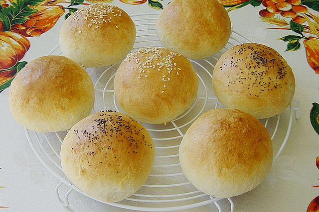 Brotchen Mit Quark Und Hefe