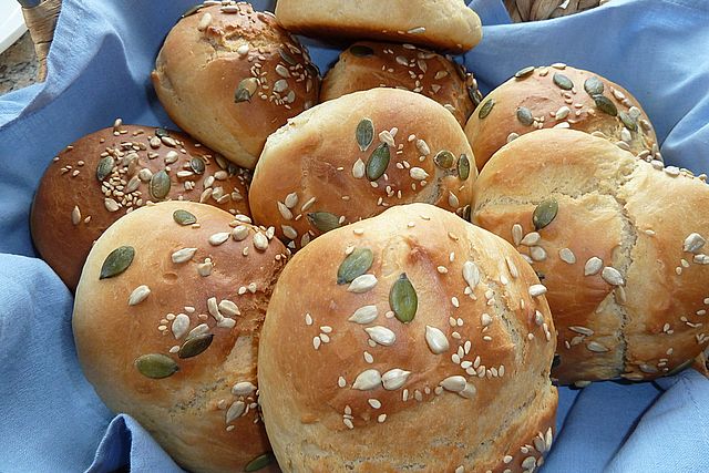 Brotchen Mit Quark Und Hefe