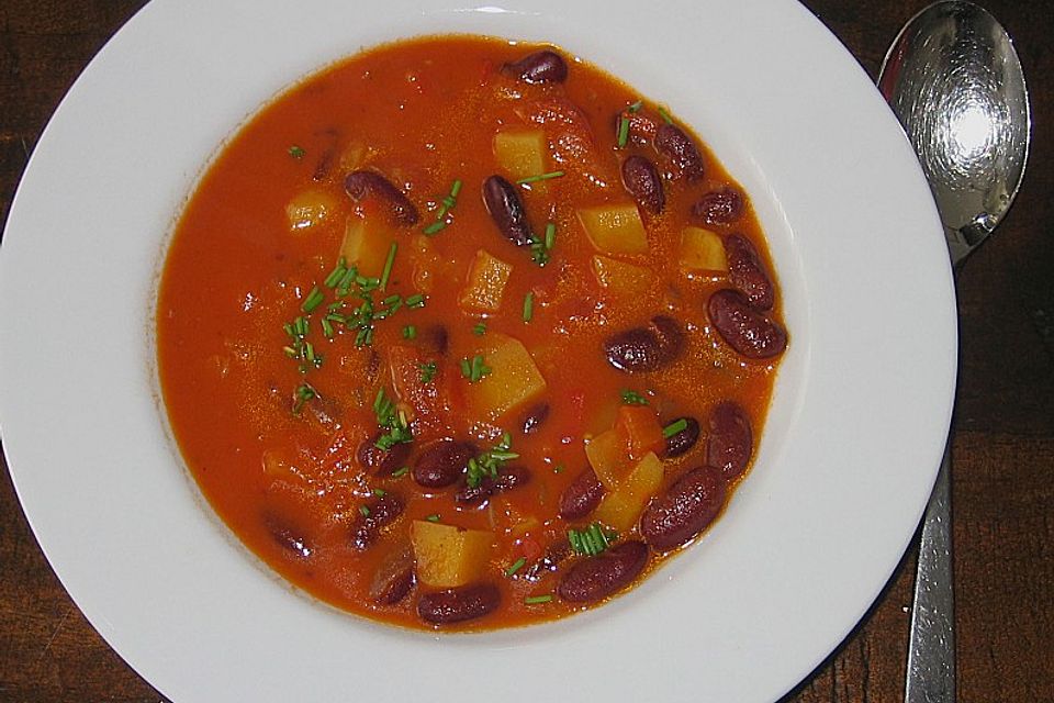 Rote Bohnen - Suppe mit Paprika und Tomaten