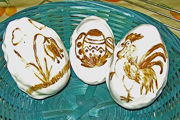 Angys Gefüllte Biskuit - Eier mit Malerei