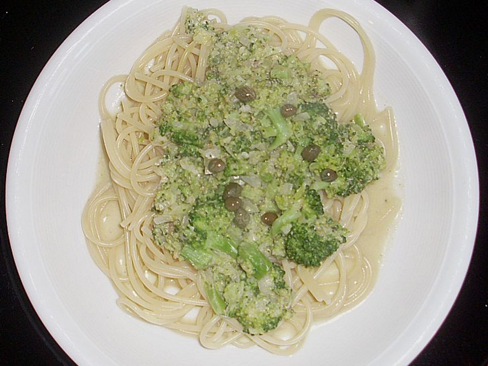 Spaghetti mit Brokkoli - Pistazien - Creme von delacre| Chefkoch