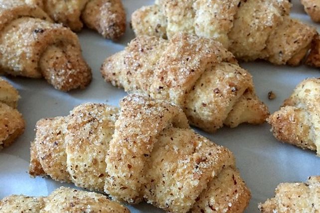 Nusshörnchen Rezept – selbstgemachte Mini-Hörnchen