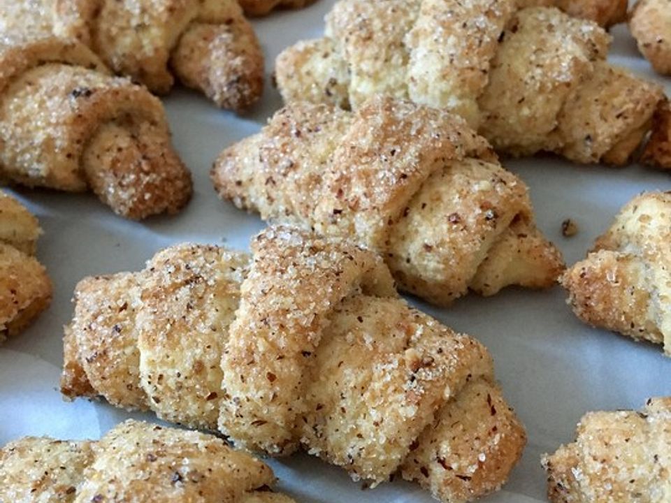 Nusshörnchen Rezept – selbstgemachte Mini-Hörnchen