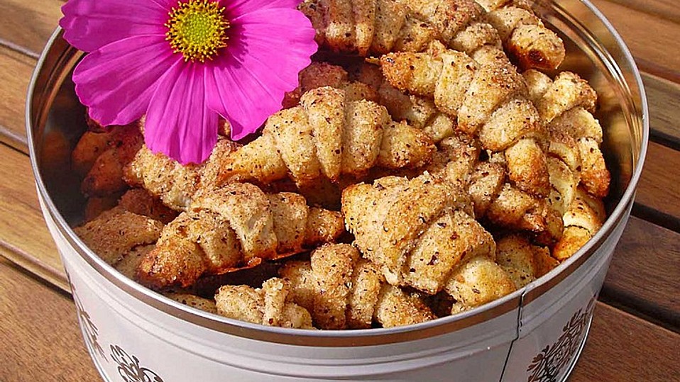 Nusshörnchen Rezept – selbstgemachte Mini-Hörnchen