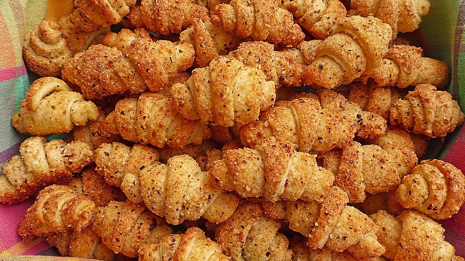 Nusshörnchen Rezept – selbstgemachte Mini-Hörnchen