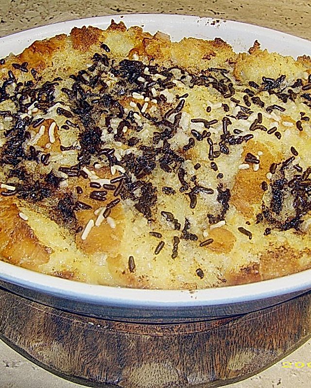 Bread and Butter - Pudding mit Schokostreuseln
