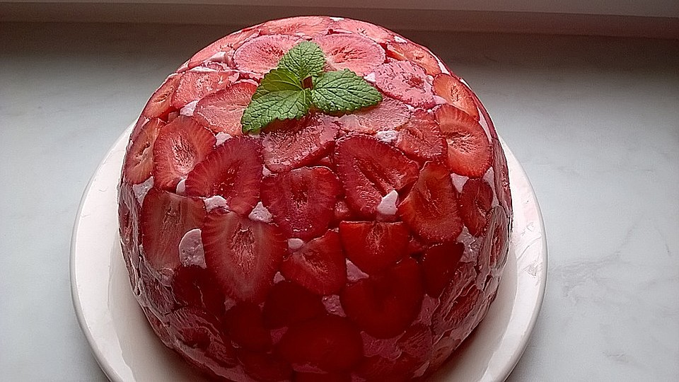 Erdbeer - Kuppeltorte à la Jessy von eoweniel