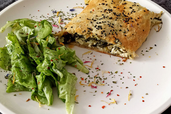 Blätterteigstrudel mit Spinat - Käsefüllung von genovefa56 | Chefkoch