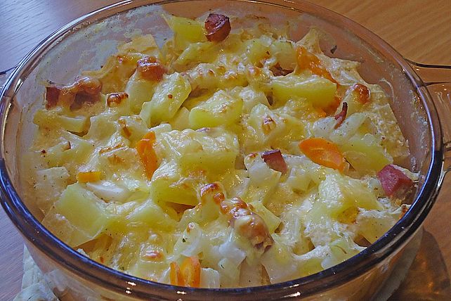 Kohlrabi - Kartoffelauflauf mit Putenkasseler von caeye831| Chefkoch