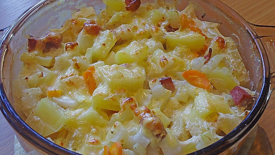 Kohlrabi - Kartoffelauflauf mit Putenkasseler von caeye831| Chefkoch